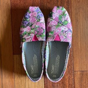 Floral TOMS Canvas Slip On Shoes